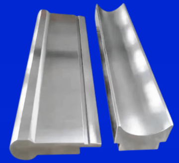 Arc bending mold