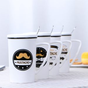 taza de cerámica de bigote