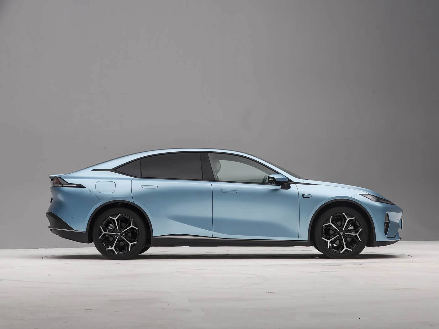 Deepal L07 2026: All-in-One REEV & EV Lineup with Up to 660km CLTC