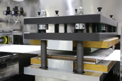 Automatic Packing Machine for HYF800 Warm Patch Nasal Paste Fever Cooling Gel Patch