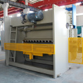 Hydraulic bending machine with torsion bar