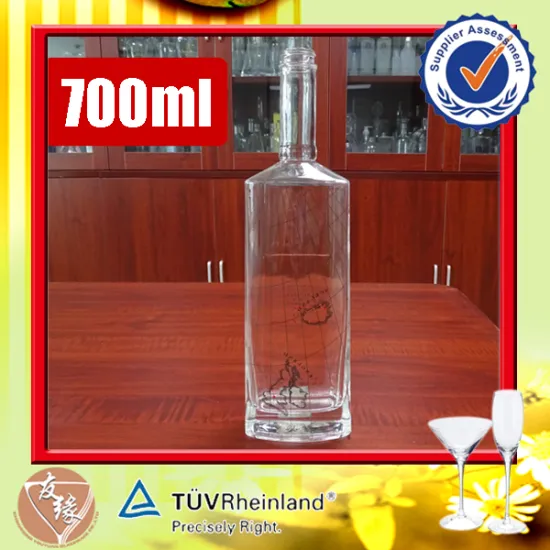 fashion screw top 700ml decaled clear glass liquor bottle