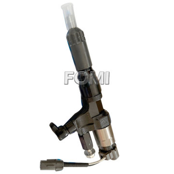 J08E Iniettore di carburante VH23670E0010 per hino
