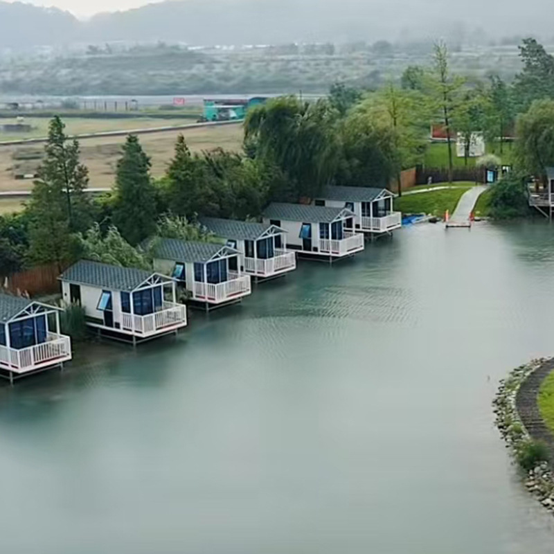 Superior Lake Living: A Folding Home for Sailors and Lazy Loungers
