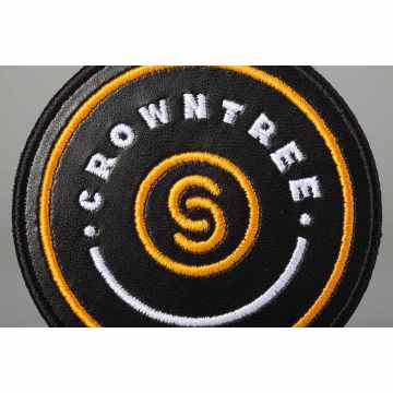 Nášivka s koženou nebo PU výšivkou