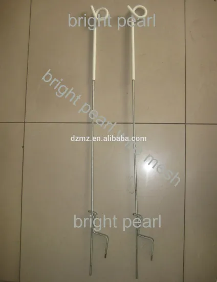 Farming electric fence pigtail post