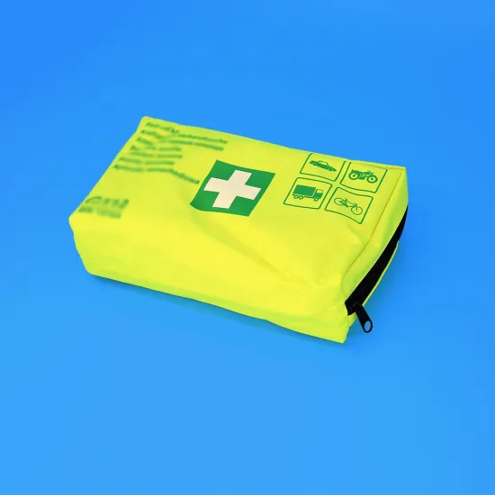 Customized professional medical green color emergency easy to carry fist aid kit bag
