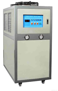 Compact Design for Bottle Blow Machine Chiller