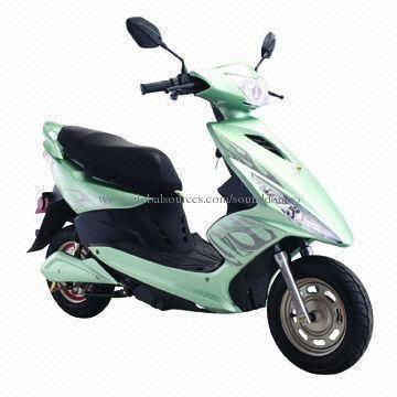Electric Scooter with Very Fashion Appearance, 45 to 50km Maximum Speed
