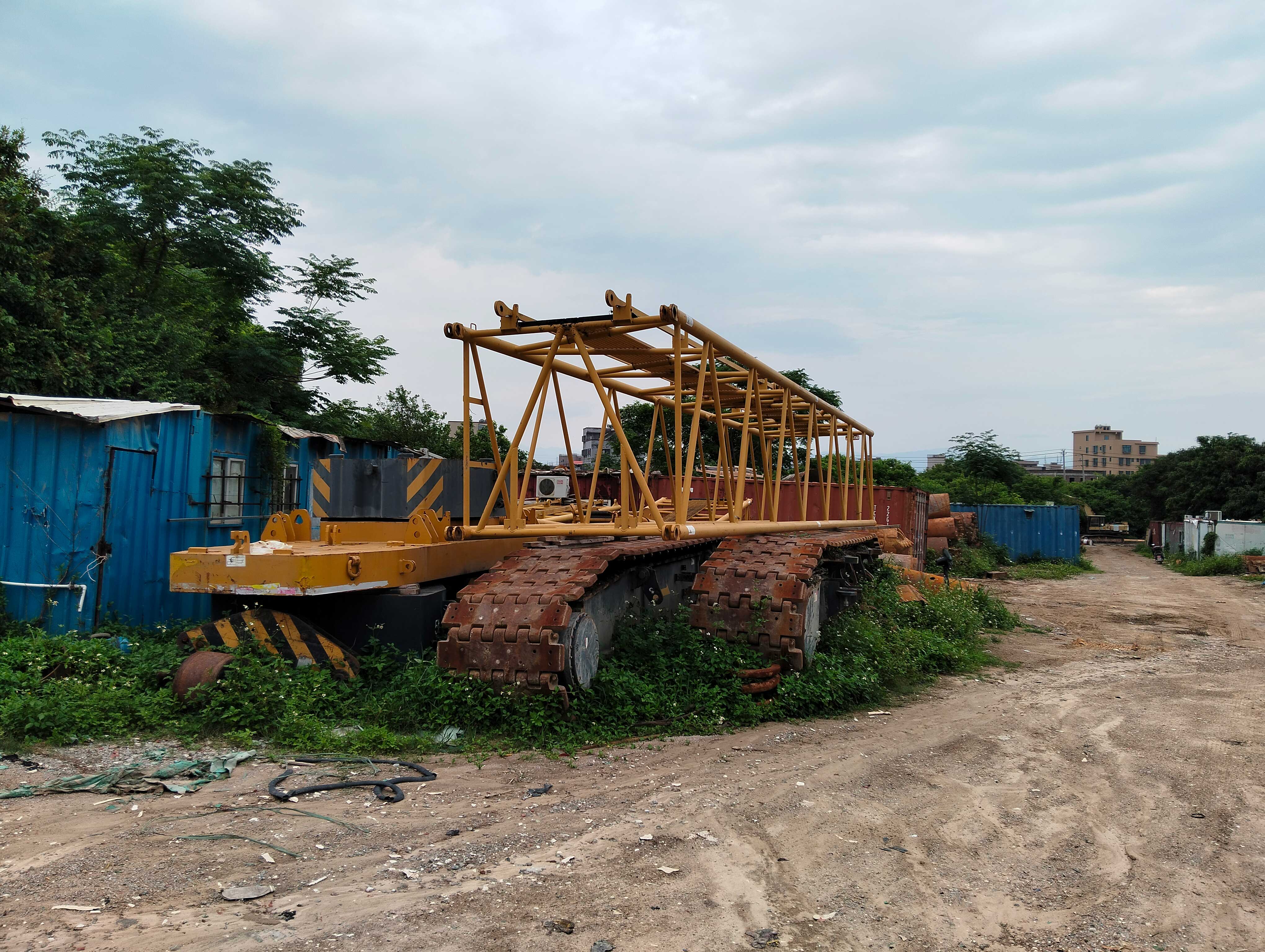 the-used-crawler-crane-counterweight-bracket the-used-crawler-crane-counterweight-bracket