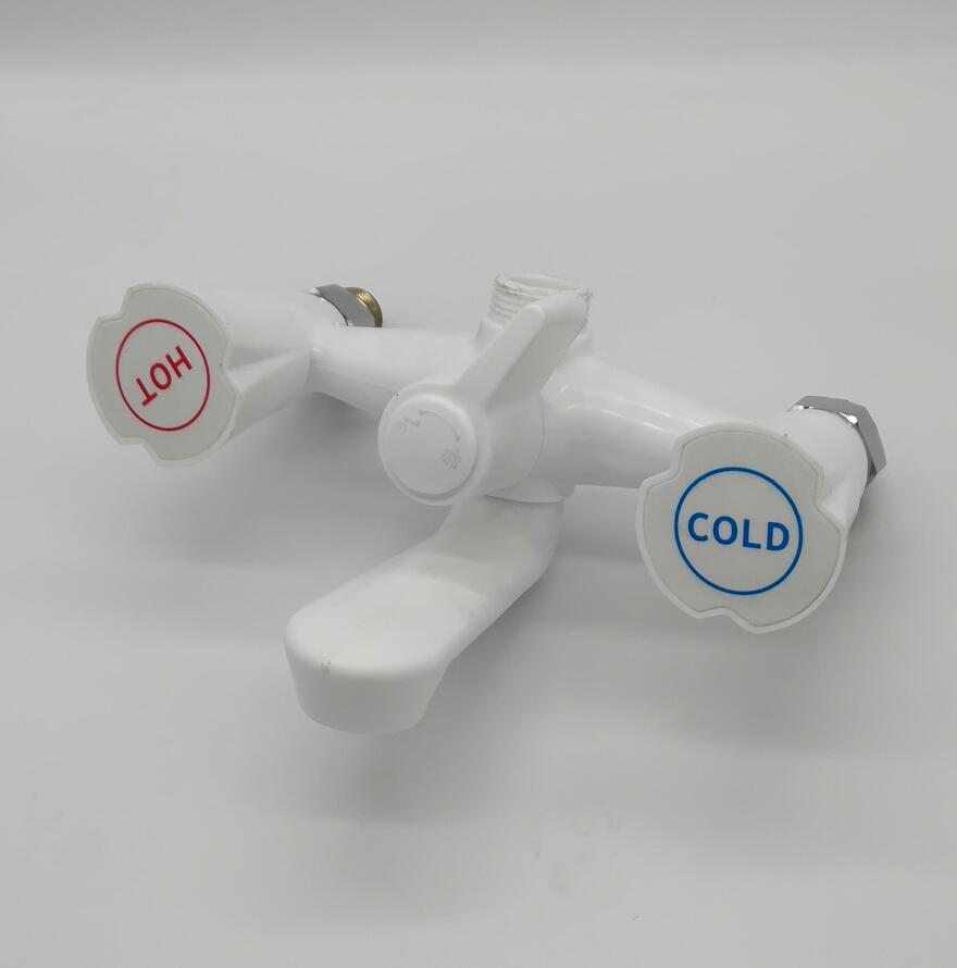 목욕탕 욕조를위한 플라스틱 튼튼한 샤워 꼭지 뜨겁고 찬 물 믹서 꼭지