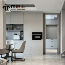 Modern Built-in Bathroom Vanity