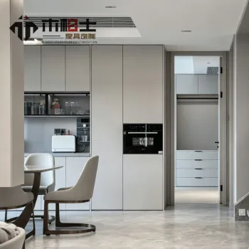 Modern Built-in Bathroom Vanity