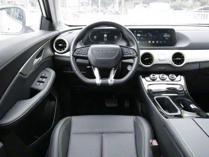 Forthing Friday (South American Version): 500km CLTC Range with Luxury & Premium Editions