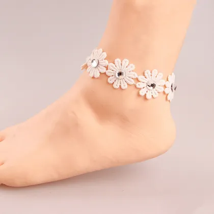 Fashionable Trendy Lace Rhinestones Daisy Anklet For Bridal