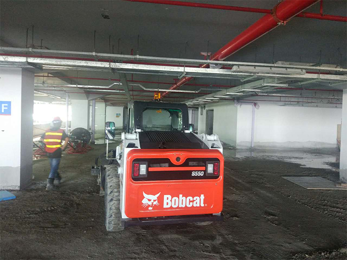 Мини-погрузчик Bobcat S5507 Bobcat S550 Skid Steer Loader7