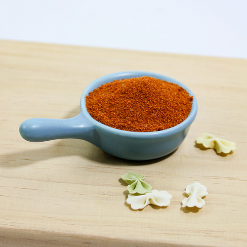 Paprika doux rouge déshydraté fait à la main