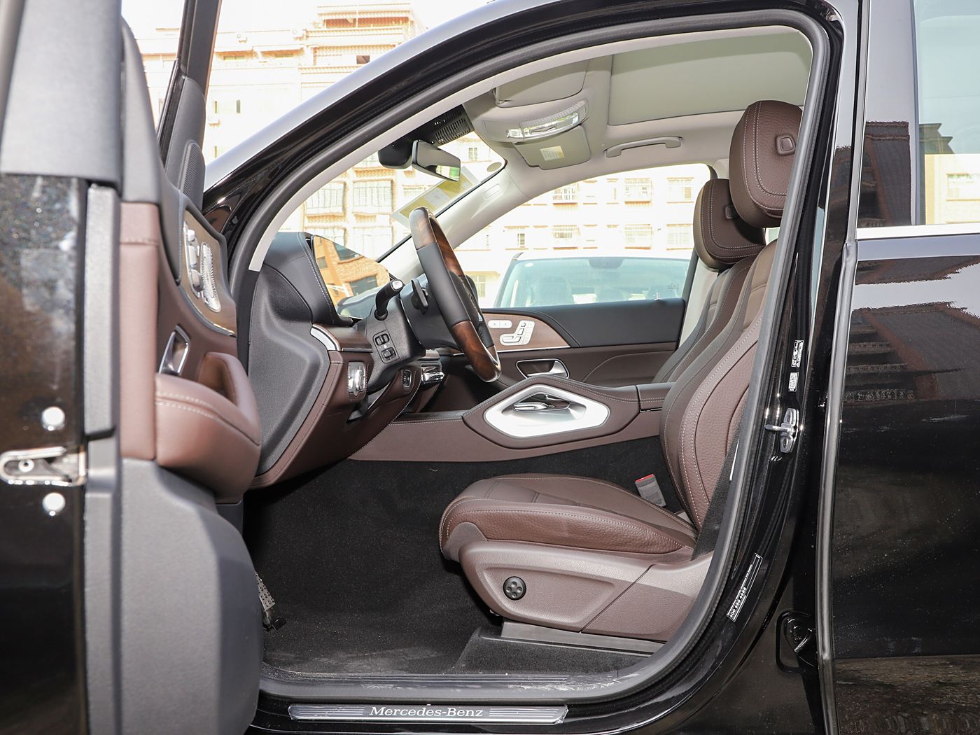 Benz GLS (14)