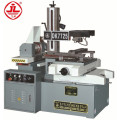 Máquina EDM de corte CNC de velocidad rápida DK7725