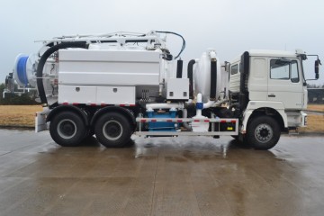 Vacuum Sewer Jetting Trucks