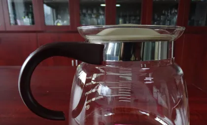 Custom made heat resistant 1800ml big pyrex glass teapot with handle