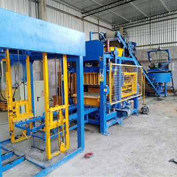 Duitsland Semi Automatische Concrete Cement Brick Making Machine