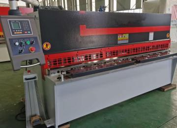 ไฮเทค 6*3200 Pendulum Shearing Machine
