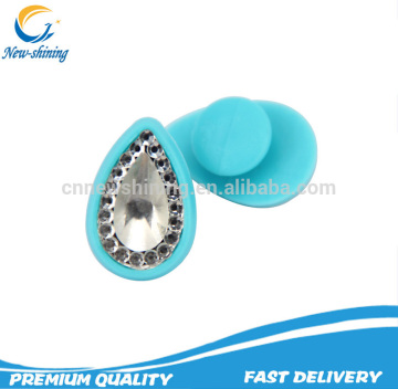 New coming color lacquered plastic button for garden shoe