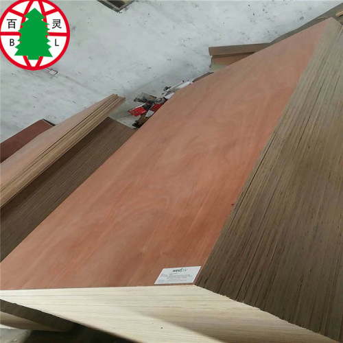 Contrachapado laminado Okume para muebles grado