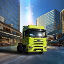 High-Performance J7 Tractor Truck for Long-Distance Freight