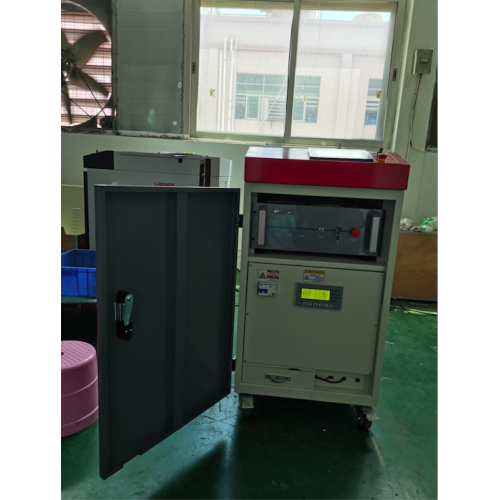 Large amplitude precision laser cutting machine