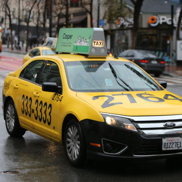 Outdoor Waterproof Double Sided LED Sign: P5 Digital Advertising LED Screen for Taxi Top Display