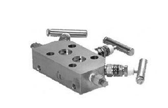 Compact lightweight Rosemount Valve Manifolds 305 Integral
