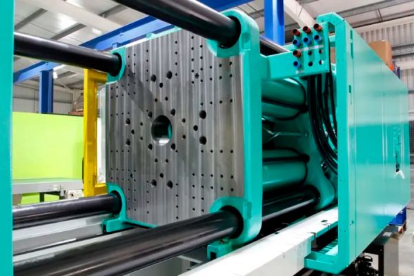 Plastic CNC VS Plastic Injection Molding6