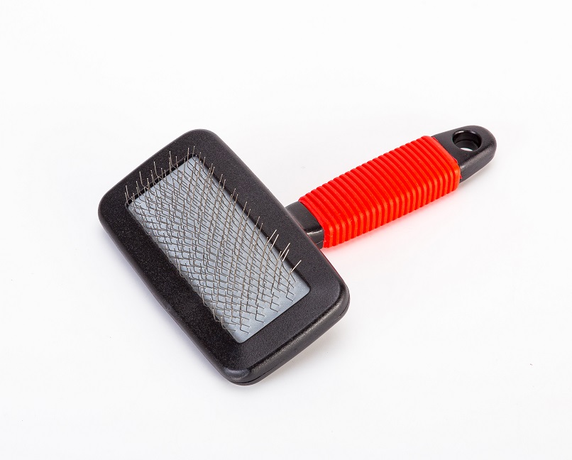 Medium T-Shape Slicker Brush with Rubber Grip