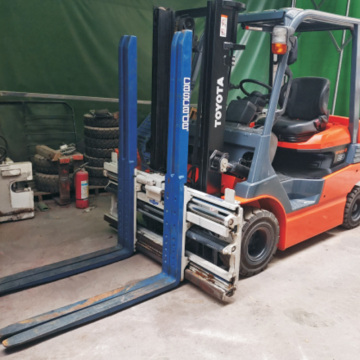 Adjunto de la carretilla elevadora de controlador doble para la venta