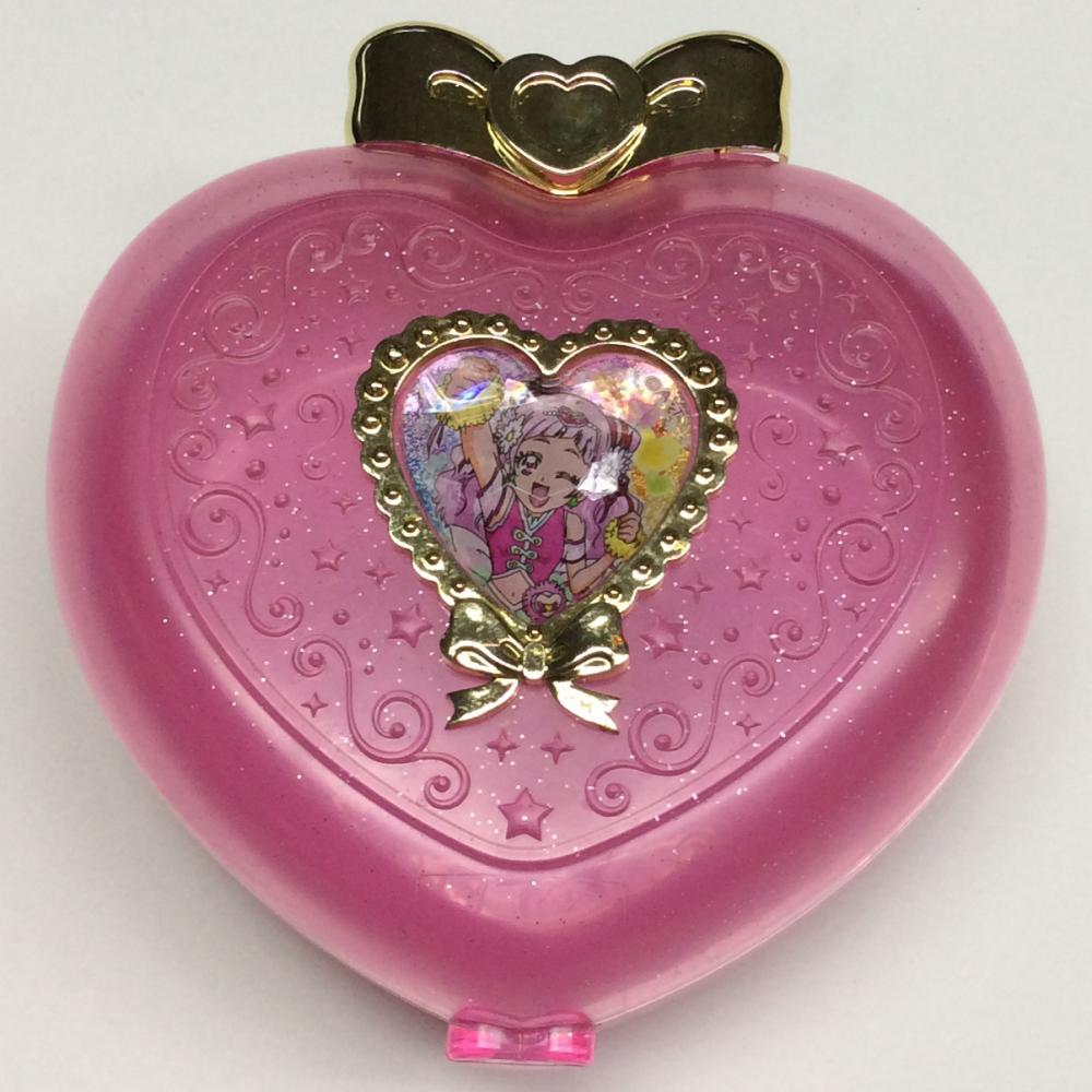 Plastic heart shaped storage boxes