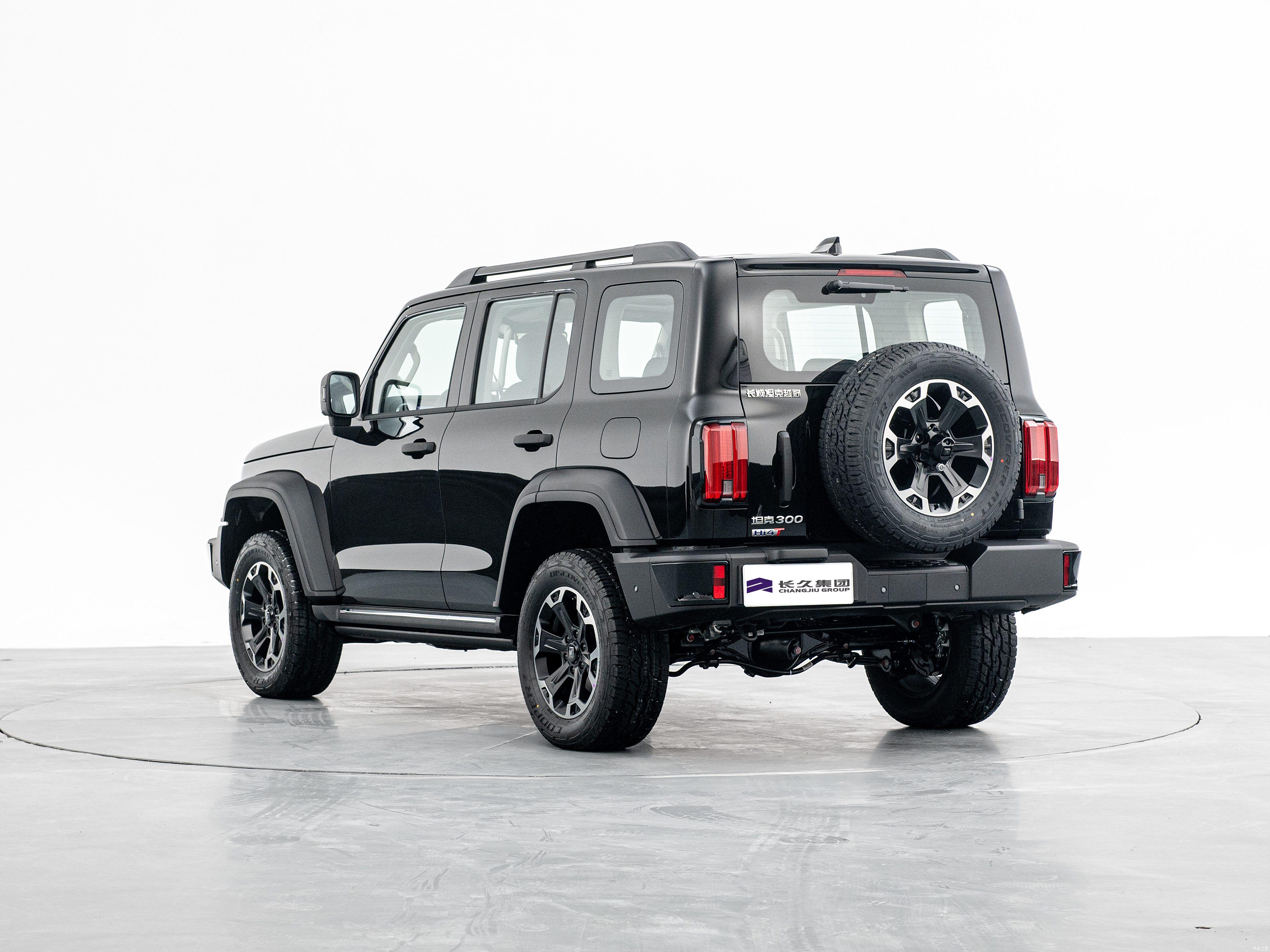 Tank300 Hi4-T Plug-in hybrid offroad SUV
