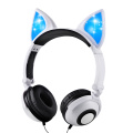 Headset Anak LED Kabel Aman Volume Terbatas 85dB