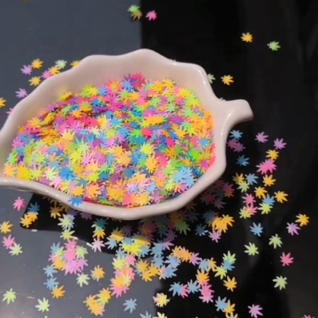การตกแต่งที่หลากหลาย: แวววาว Neon Marajuana, งานฝีมือใบไม้, เล็บศิลปะ, การตกแต่งร่างกายและอุปกรณ์แต่งงานรวมถึงผีเสื้อตัวเลขดาวริบบิ้นและวัสดุสัตว์เลี้ยง
