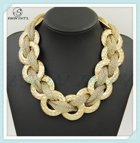 Exaggerated FemaleThick Gold Magnetic Clasp Chian Necklace