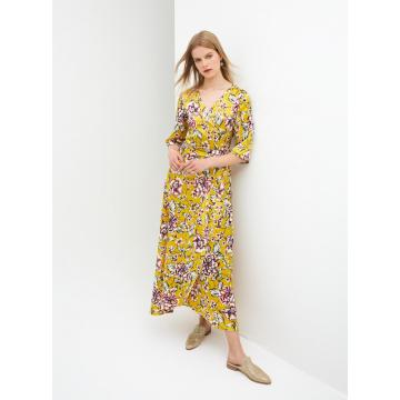 Damen schlankes Kleid mit sexy gelbem Aufdruck