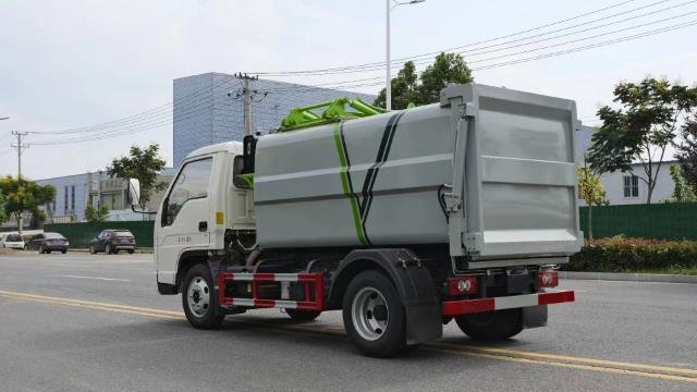 Side Mounted Compression Garbage Truck 7 Jpg