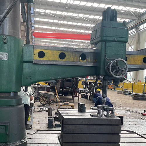 Plant equipment radial drilling machine