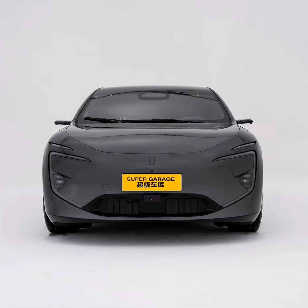 Avatr 12 електричен автомобил со лев погон 2024 година