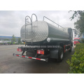 Light HOWO 5000-8000 liters Aluminum Alloy Milk Tanker Truck