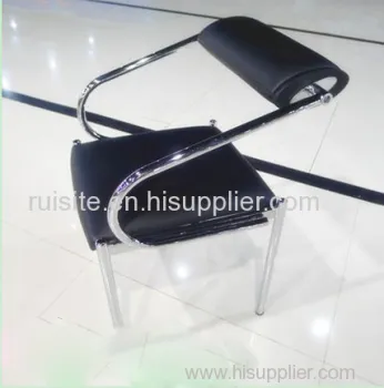 Simple And Comfortable Lounge Chair 