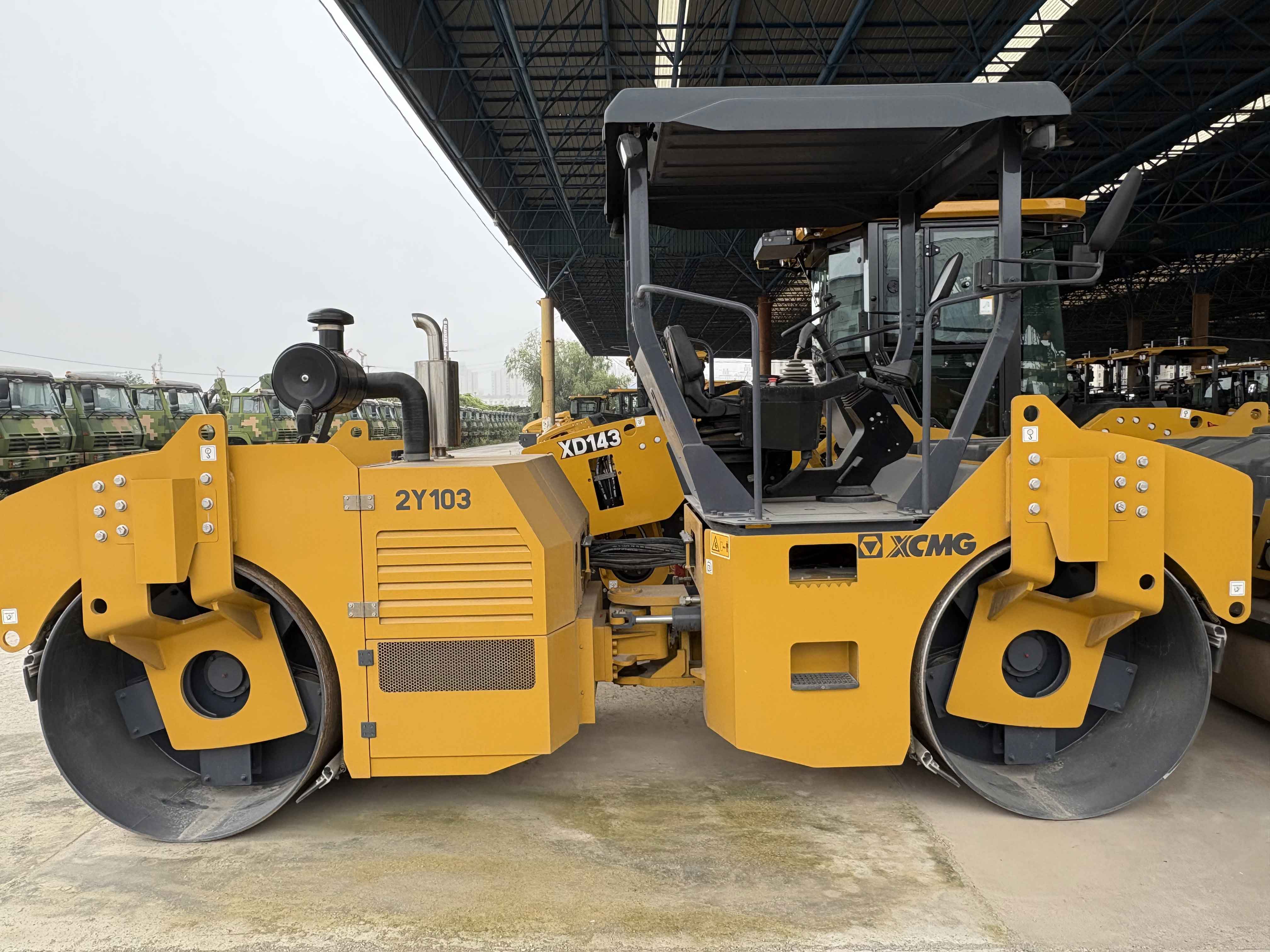 used-roadwork-machine used-roadwork-machine
