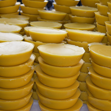 100% natural organic Beeswax with Lowest price bulk