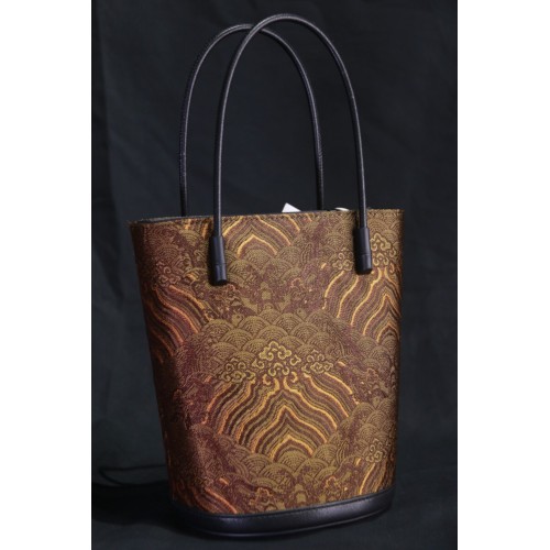 Bolso de lujo de seda marrón bordado no patrimonial